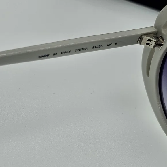 Chanel white round sunglasses Chanel logo 71582A s1255 3N - Picture 11 of 16